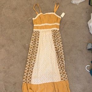 never worn yellow sundress